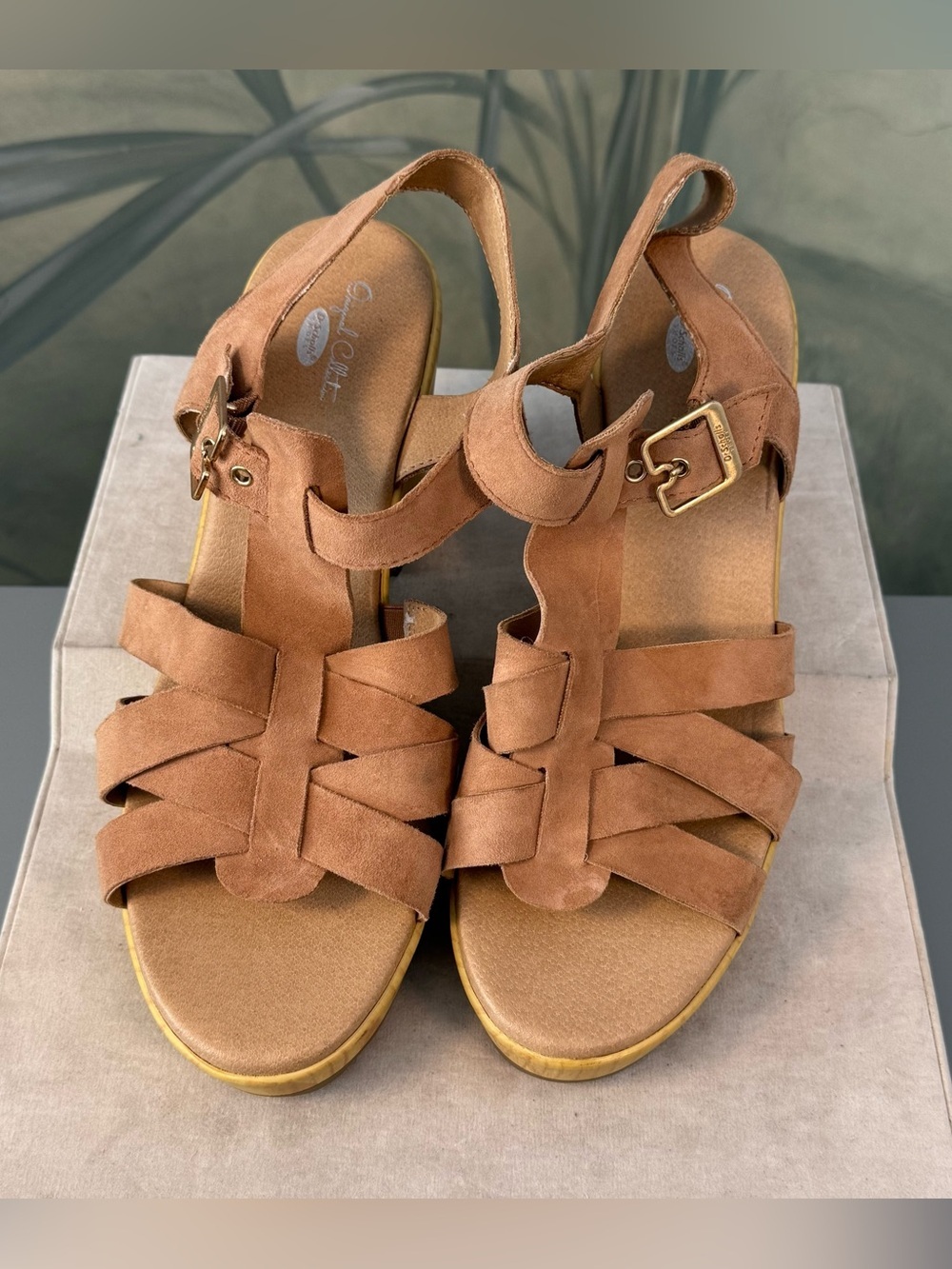 Dr. Scholl's Tan Suede Platform Slingback Sandals, size 10, NWOT - Picture 6 of 7